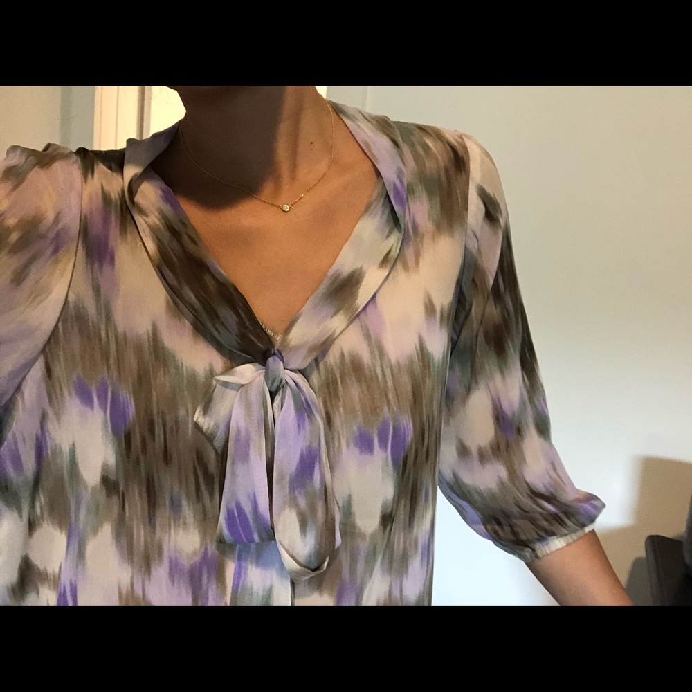 Colorful, thin Blouse with neck bow!